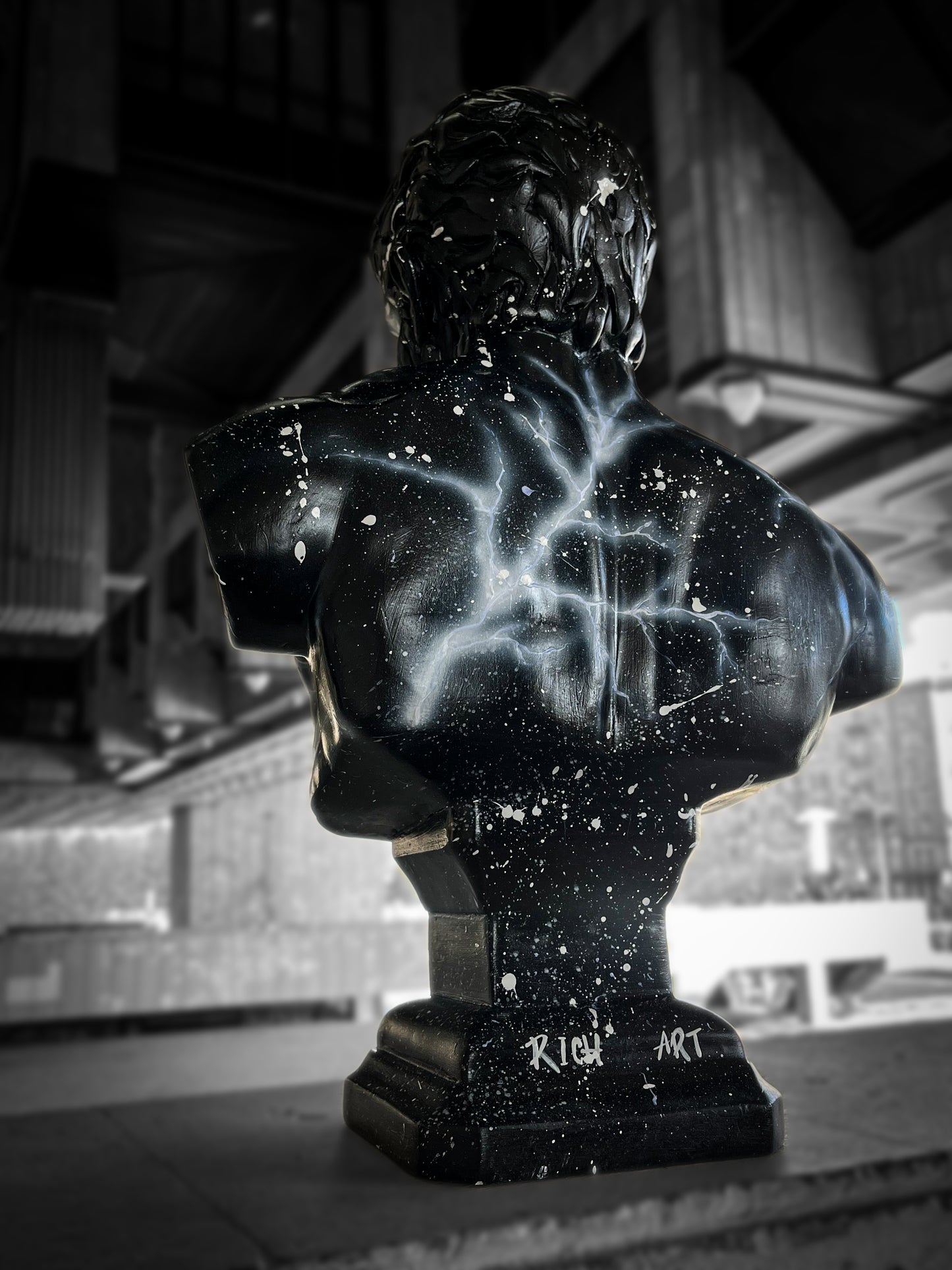 Zeus "18+"